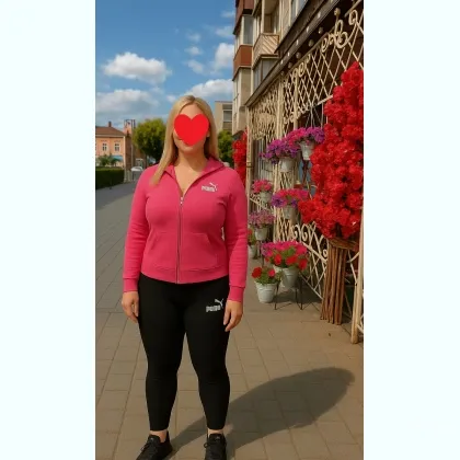 Красива білявка є експрес 1000