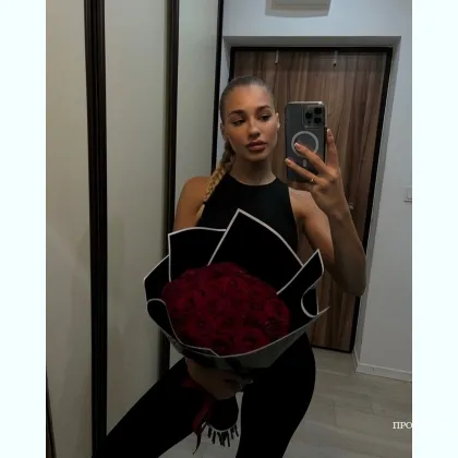 Сексуальная волшебница тебя покорит