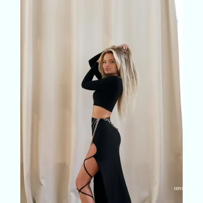 Предлагаю тебе расслабиться и насладиться.