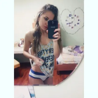 ЮЛЯ Я НА АВТО ЕСТЬ ВЫЕЗД К ВАМ ЧАСИК,НОЧКА..